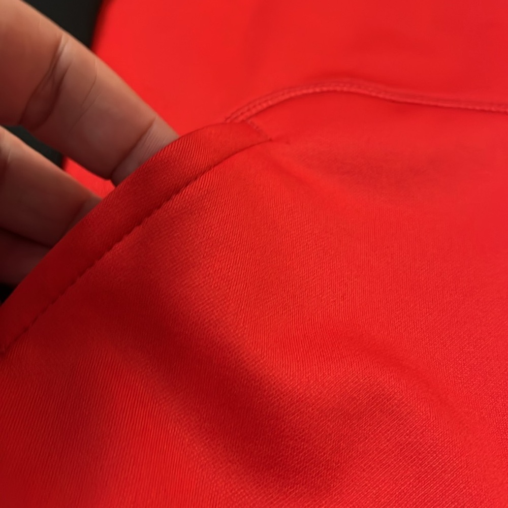 NWT! Nike Red and Black Therma-FIT Hoodie. Size 5. - Picture 5 of 10